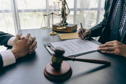Crypto.com-sues-the-US-SEC-after-Wells-notice.jpg